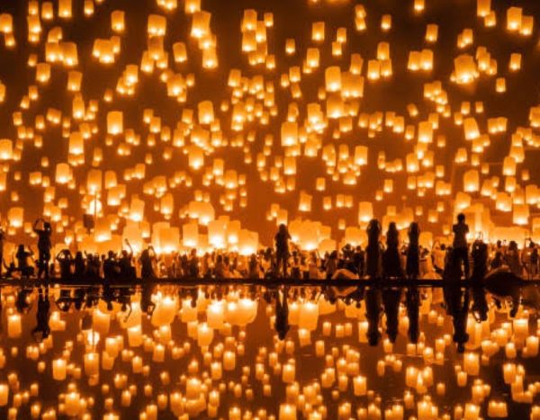 Loy krathong