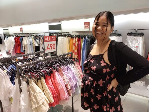 Shopping mom